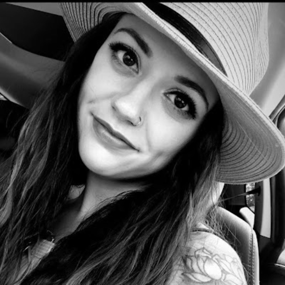 Meet your Posher, Sierra